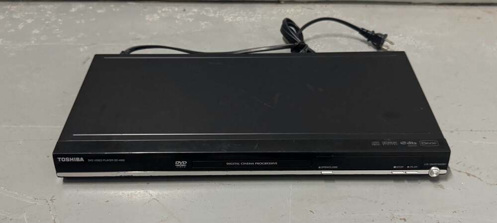 Toshiba SD-4000KU DVD Video Player Black Digital Cinema Progressive